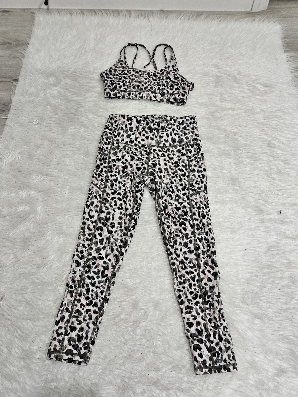 GAIAM Pink, Gray & Black Leopard Print Active Top
